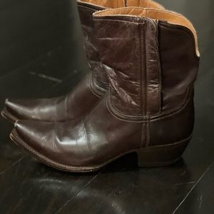 Lucchese flannery snip toe booties sz 8.5 $400- exc condition- amazing quality